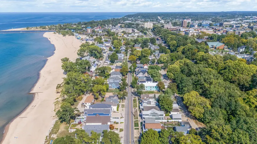 909 Lions Park Drive, Saint Joseph, MI 49085 - #2