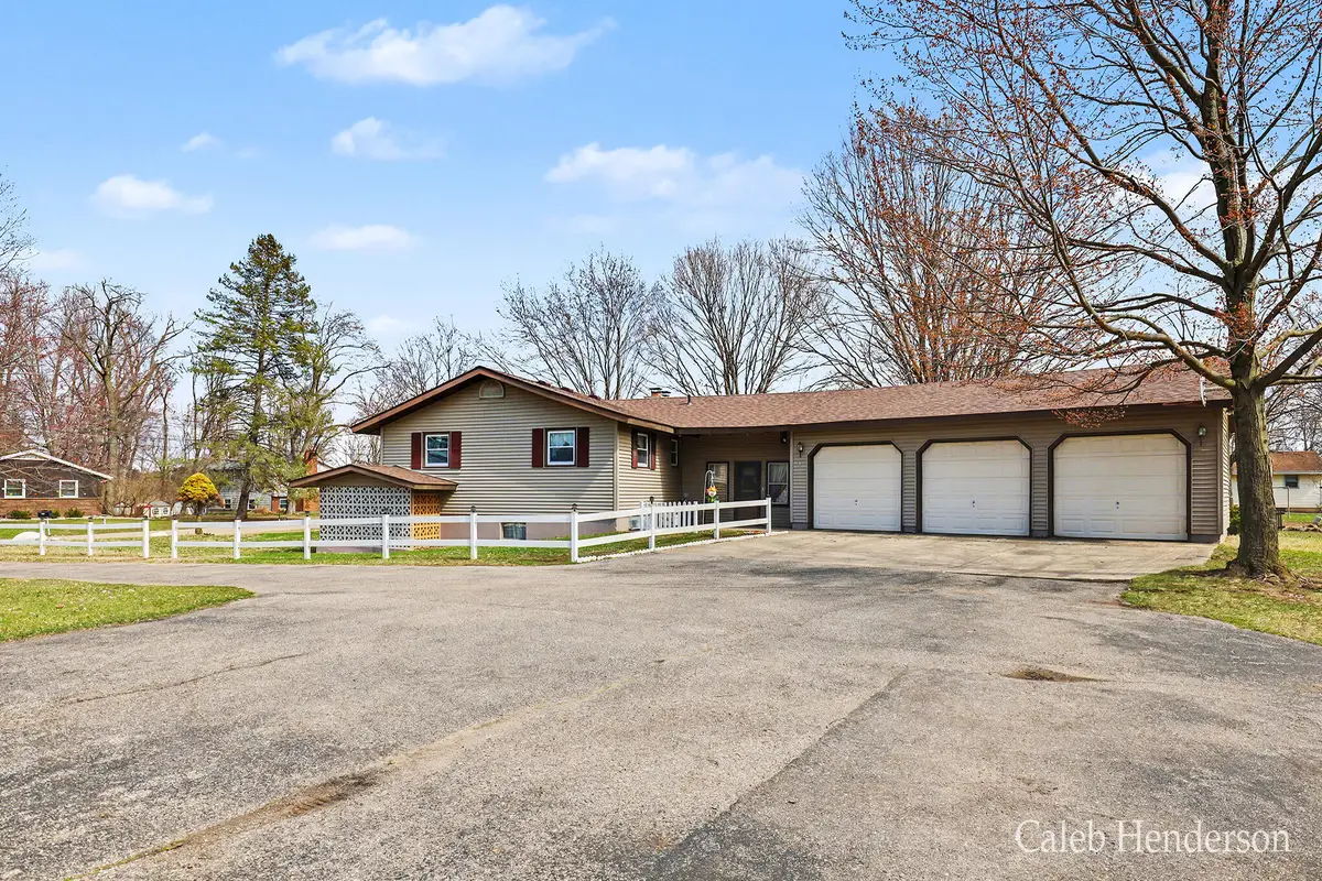 1206 Woodland Drive, Wayland, MI 49348 - #1