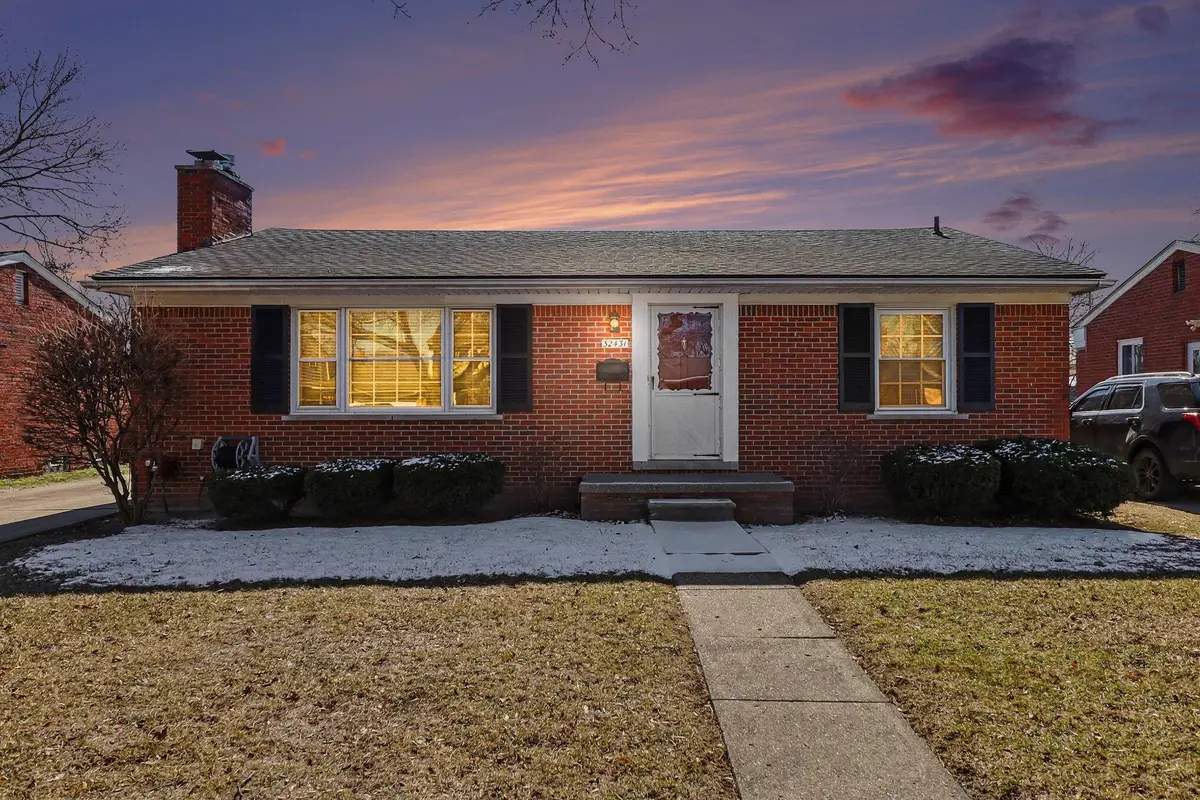 32431 Washington Street, Livonia, MI 48150 - #1