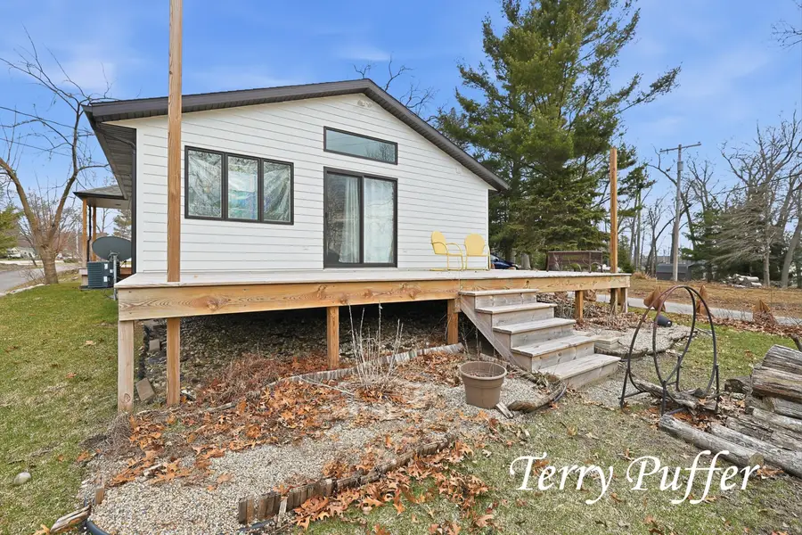 1559 Glenwood Avenue, Muskegon, MI 49445 - #3