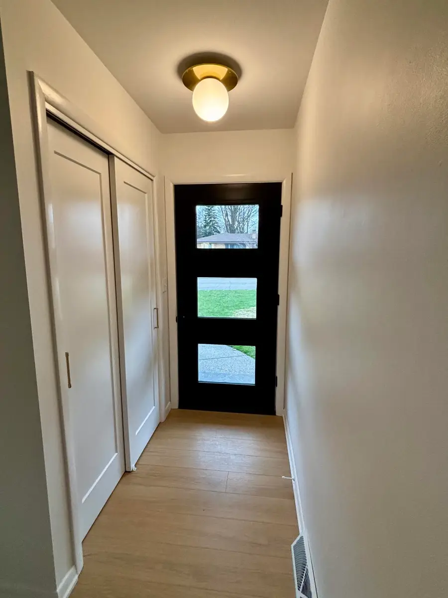 2135 Apple Avenue Nw, Grand Rapids, MI 49504 - #3