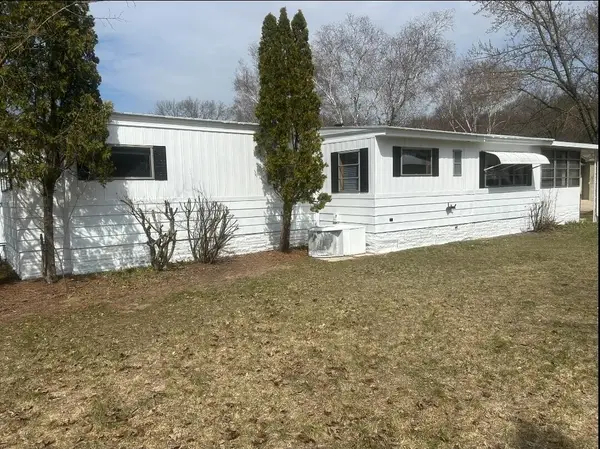 5431 Swallow Court, Belmont, MI 49306