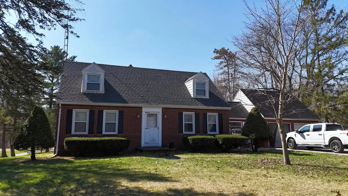 2365 W Temperance Road, Temperance, MI 48182 - #1