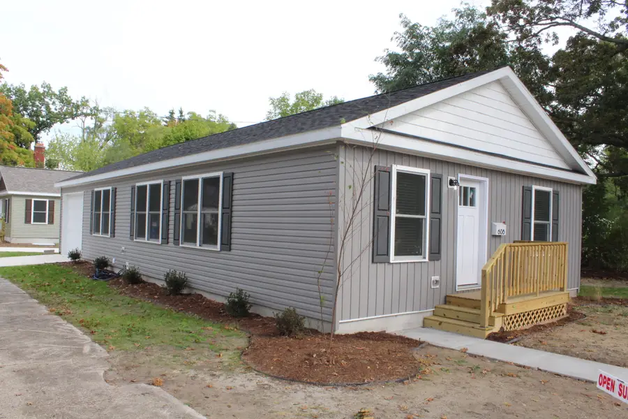 501 Alva Street, Muskegon, MI 49442 - #3