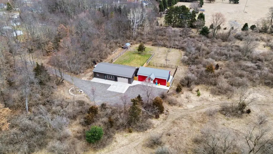 419 S Juniper Street Ne, Edmore, MI 48829 - #2