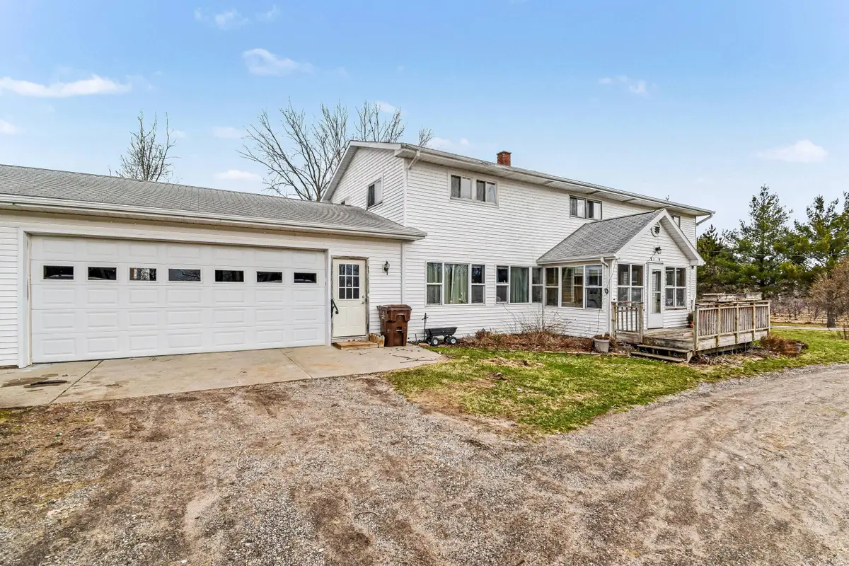 2489 10 Mile Road Nw, Sparta, MI 49345 - #1