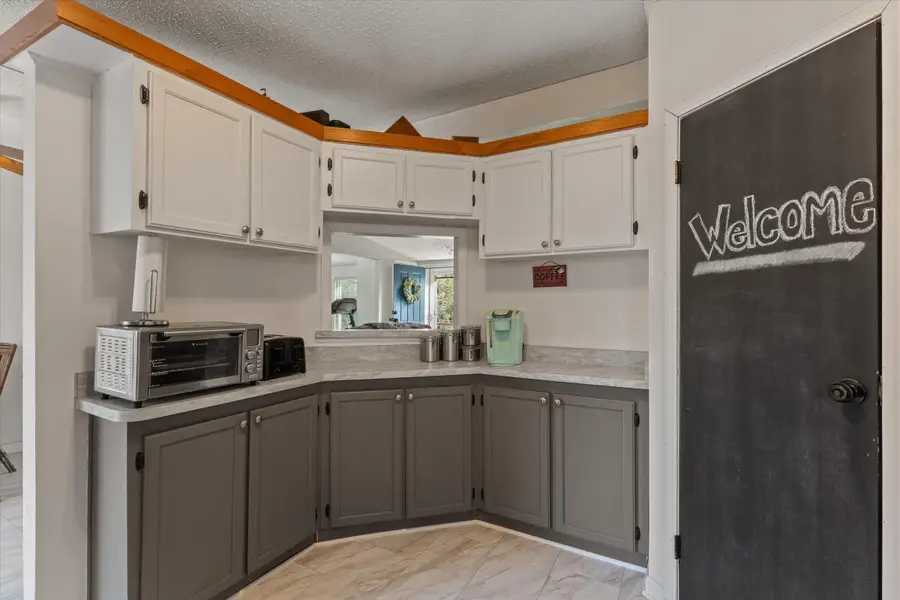 21864 Mccain Lane, Edwardsburg, MI 49112 - #3