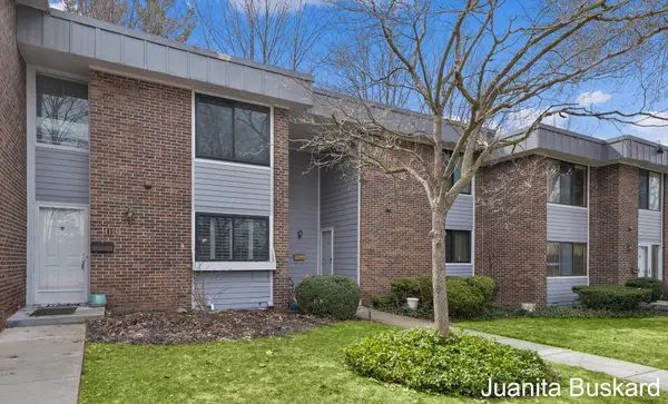 4106 North Norway Street Se, Kentwood, MI 49546