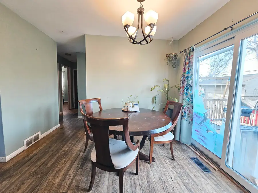 32330 Grandview Avenue, Westland, MI 48186 - #3