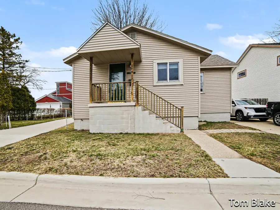 1834 Edgewater Street, Muskegon, MI 49441 - #2