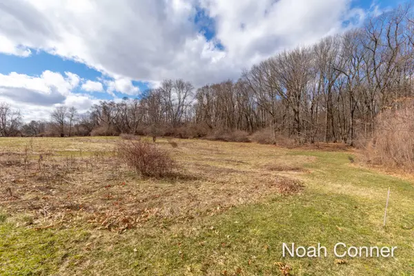 6950 Barkley Creek Drive Ne, Rockford, MI 49341