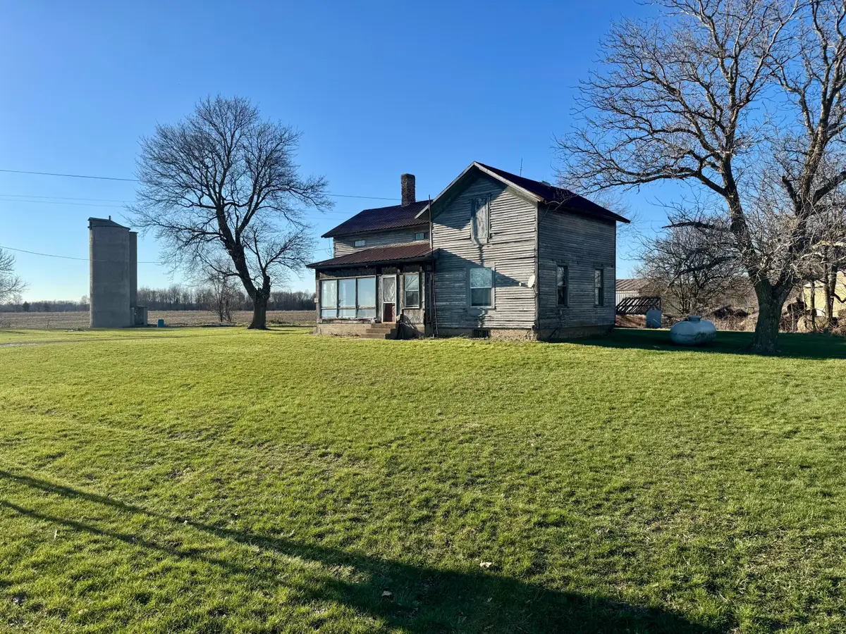 102 W Central Road, Coldwater, MI 49036 - #1