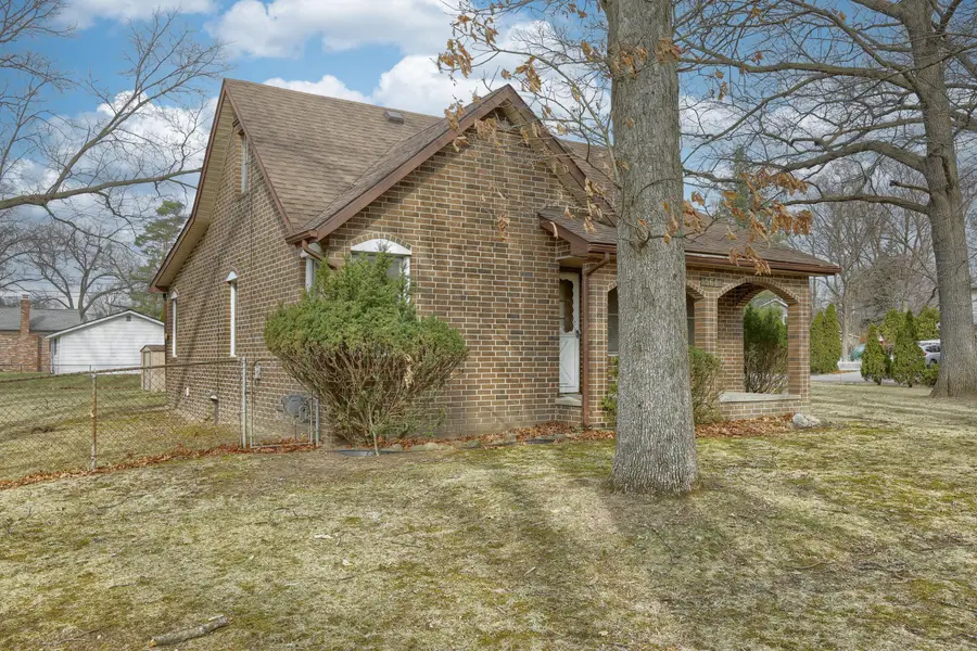 15641 Loveland Street, Livonia, MI 48154 - #3