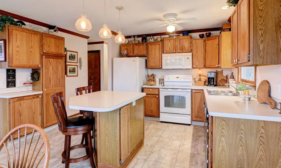 13760 Lakeshore Drive, Grand Haven, MI 49417 - #2