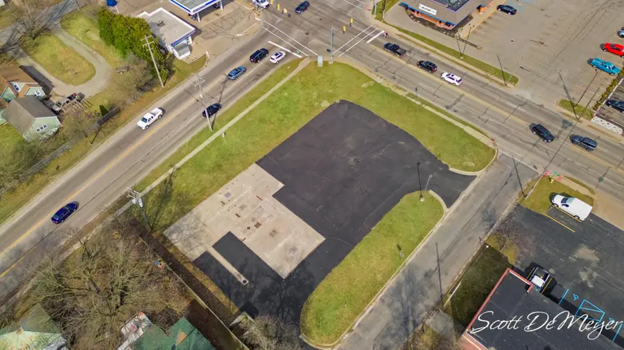 100 W Marks Street, Greenville, MI 48838 - #2