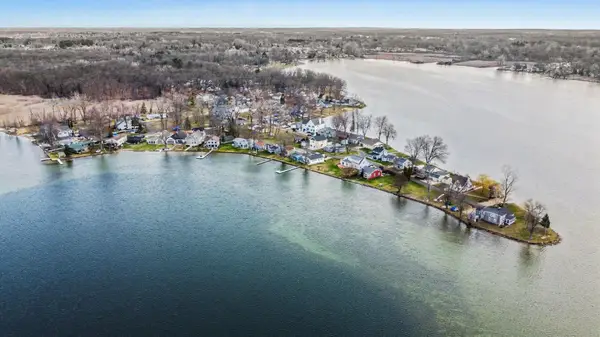 211 North Drive, Brooklyn, MI 49230