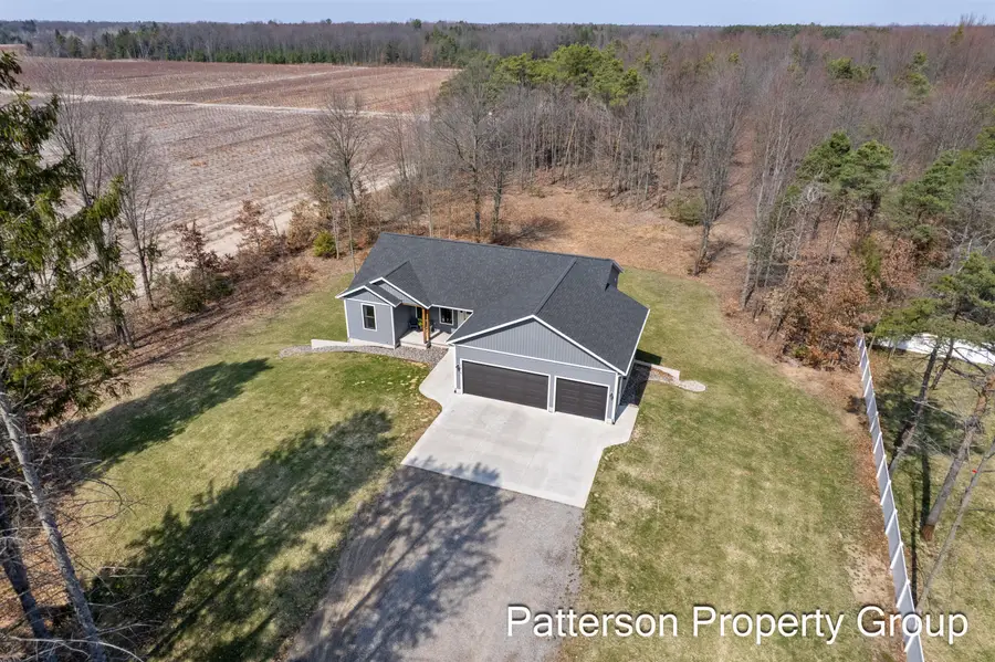 7616 E Sheringer Road, Ravenna, MI 49451 - #3