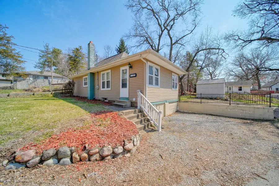 103 Cove Street, Jackson, MI 49203 - #3