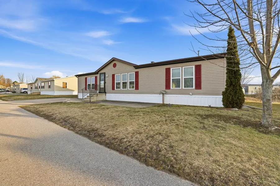 8592 Gleaner Court, Zeeland, MI 49464 - #2