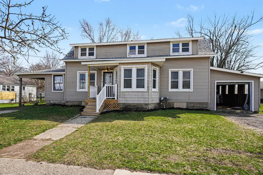 229 WEST Union St, Lawton, MI 49065 - #3