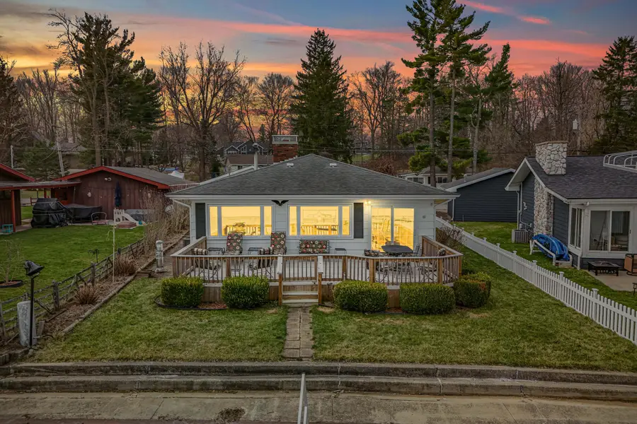 2038 Ash Te Wette Beach Drive, Hillsdale, MI 49242 - #2