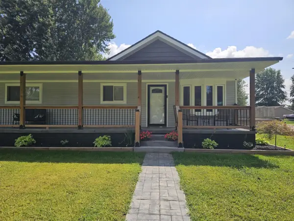 36761 Willow Road, New Boston, MI 48164