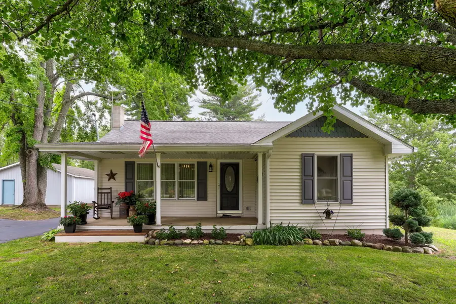 323 S Center Street, Bangor, MI 49013 - #3