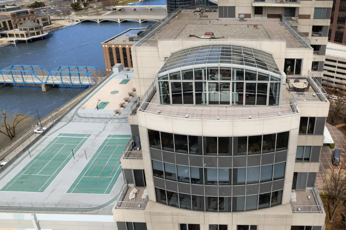 112 Campau Circle Nw, Grand Rapids, MI 49503 - #1