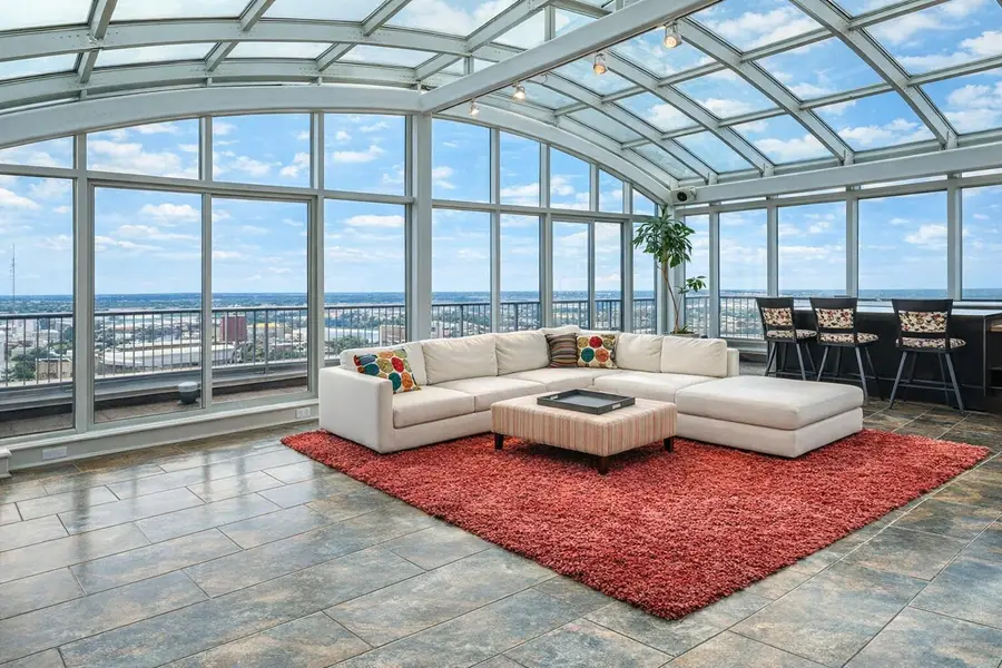 112 Campau Circle Nw, Grand Rapids, MI 49503 - #2