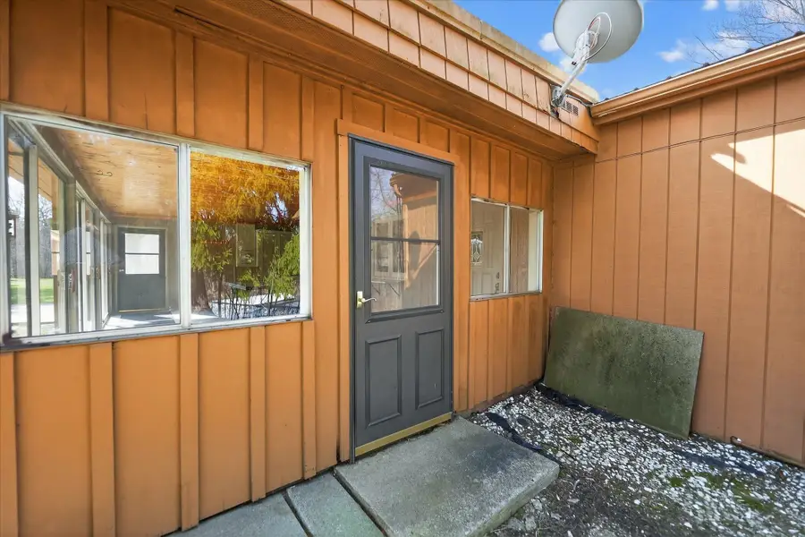 7091 Ann Arbor Road, Jackson, MI 49201 - #3