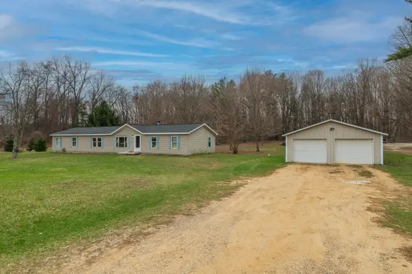 18242 32nd Street, Gobles, MI 49055