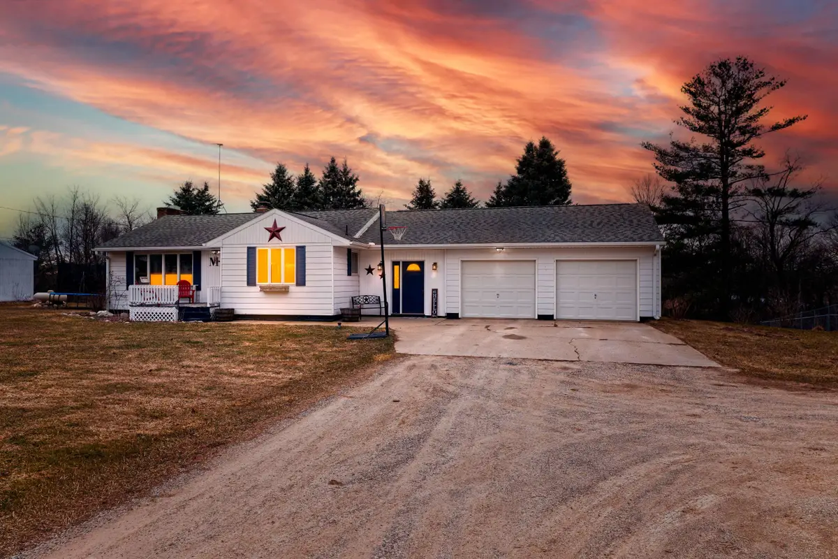 6740 S Eberhart Avenue, Clare, MI 48617 - #1