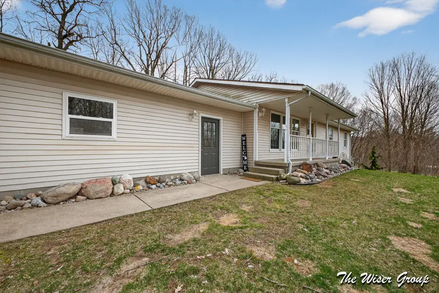 2713 Hillcrest Drive, Ionia, MI 48846 - #3