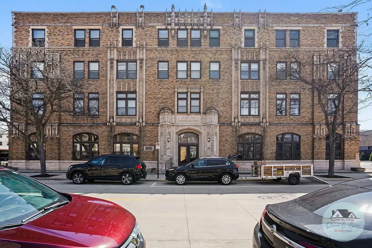 297 W Clay Avenue #411, Muskegon, MI 49440 - #1