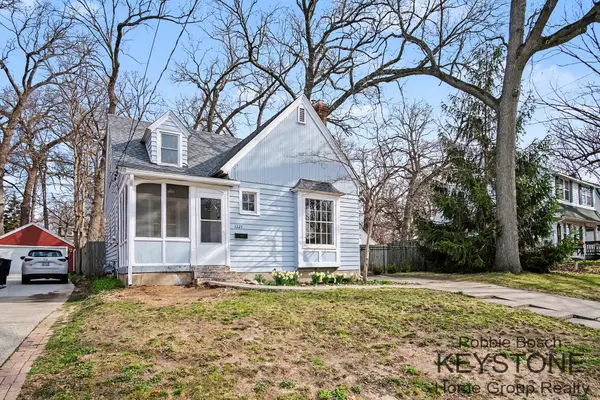 1321 Ballard Street Se, Grand Rapids, MI 49507