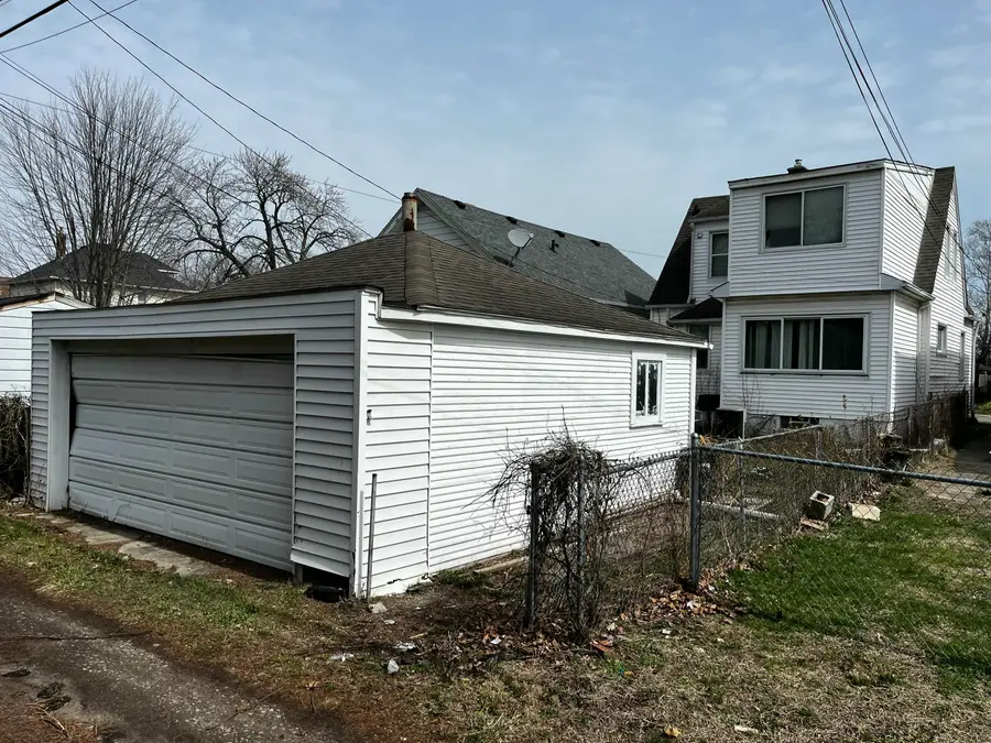 1810 Lindbergh Street, Wyandotte, MI 48192 - #2