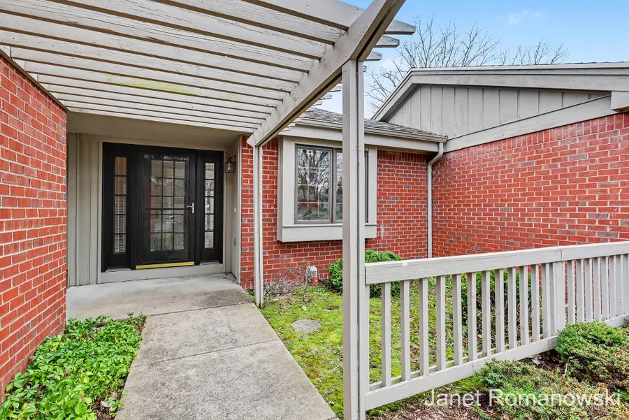 1317 Suncrest Drive Ne, Grand Rapids, MI 49525 - #2