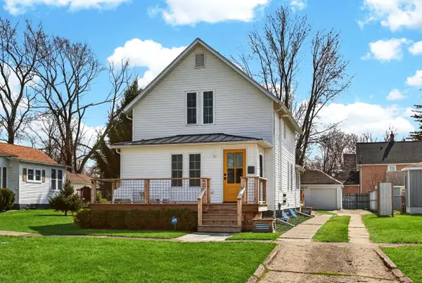 104 E Locust Street, Three Oaks, MI 49128