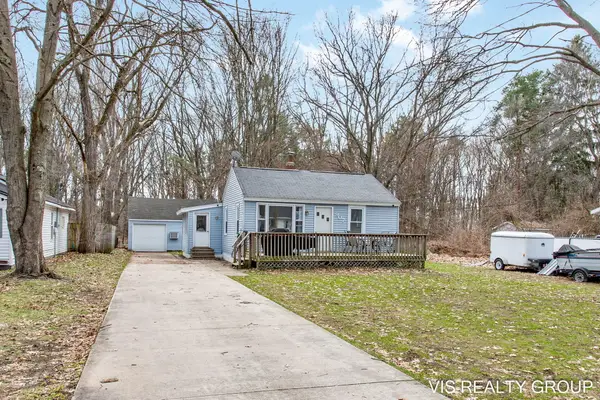 907 Wilson Avenue, Norton Shores, MI 49441