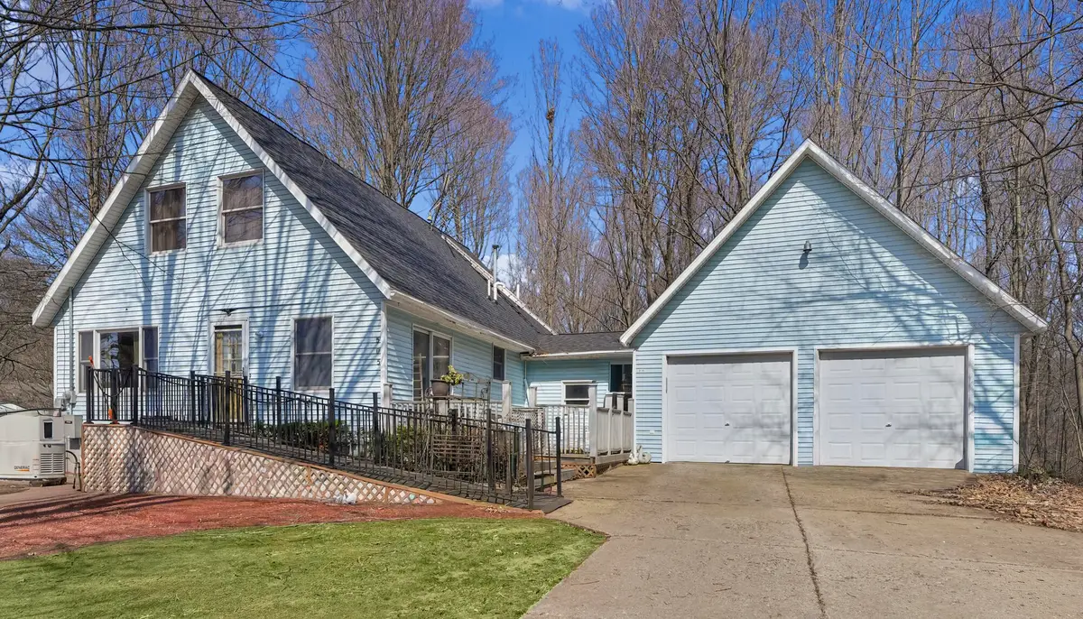 505 9 Mile Road Nw, Comstock Park, MI 49321 - #1