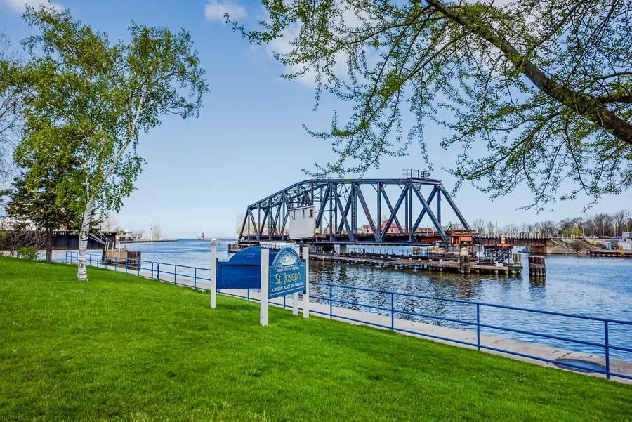 549 Dunewood, Saint Joseph, MI 49085 - #2