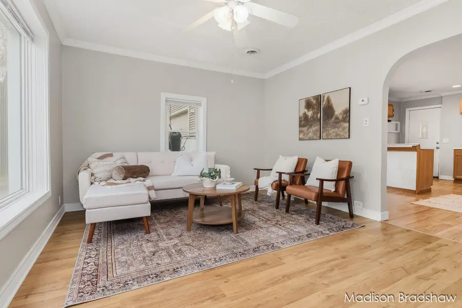 2655 Longfellow Avenue Sw, Wyoming, MI 49509 - #3