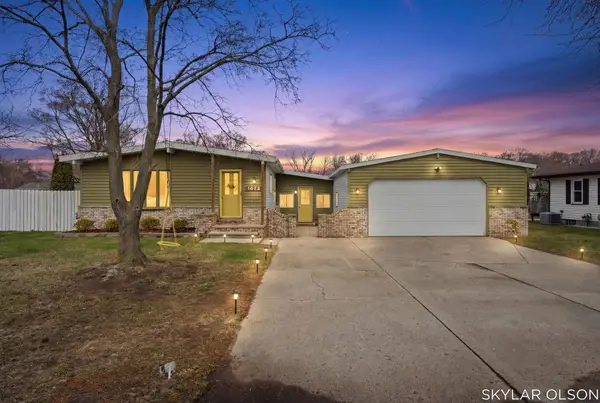 1872 Arbor Avenue, Norton Shores, MI 49441