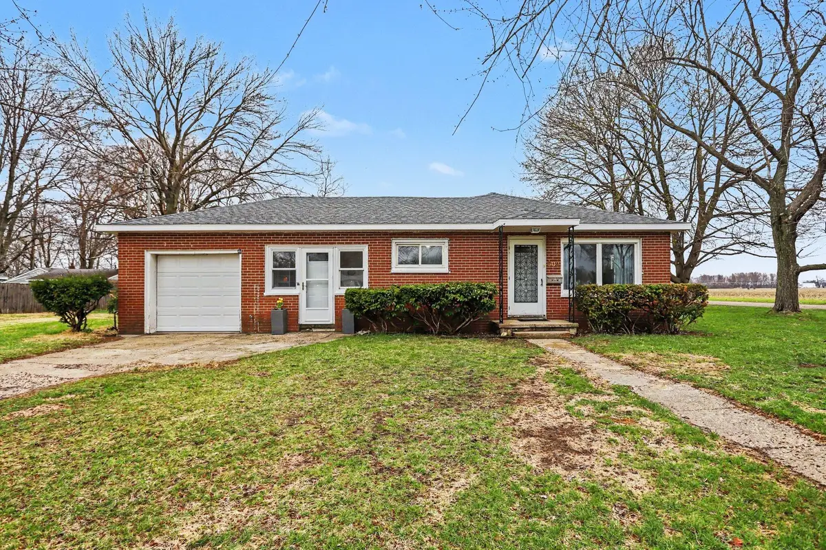 609 E Railroad Street, Bronson, MI 49028 - #1