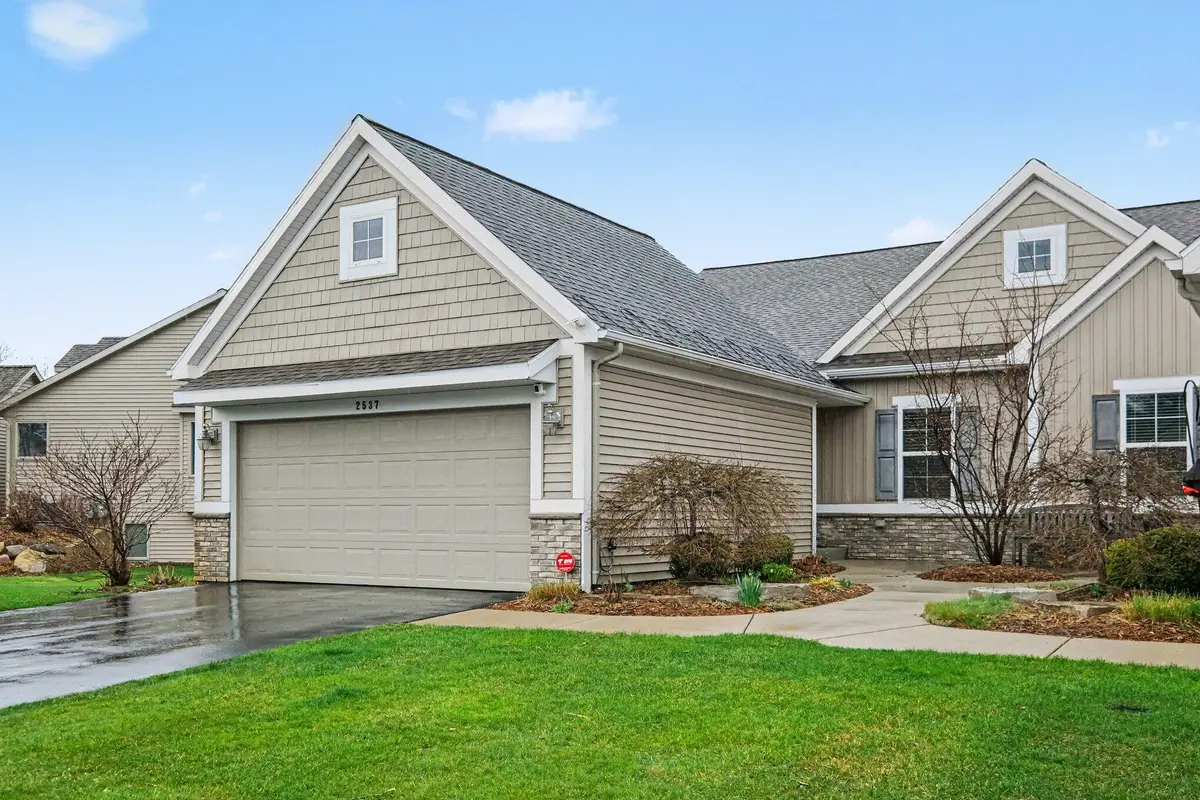 2537 Highridge Hills Lane Se, Grand Rapids, MI 49546 - #1