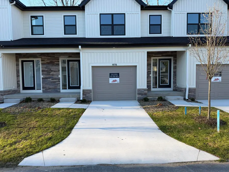 1978 S Shorewood Lane #18, Holland, MI 49423 - #2