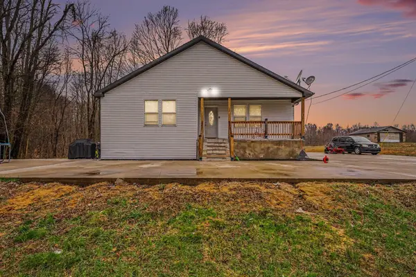 21556 59 1/2 Street, Bangor, MI 49013