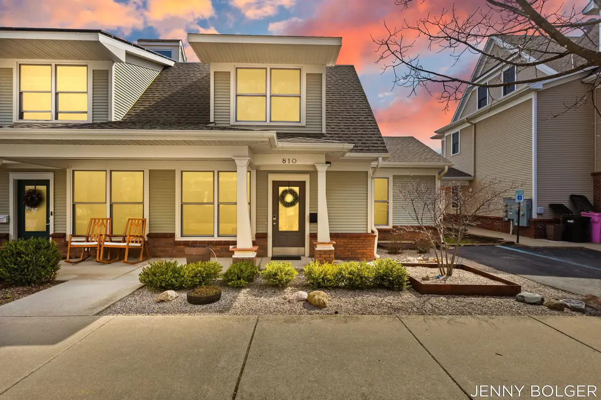 810 Livingston Avenue Ne, Grand Rapids, MI 49503 - #1