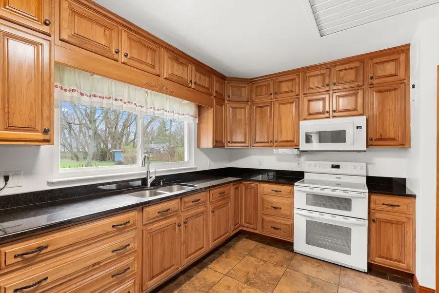 1606 E G Avenue, Kalamazoo, MI 49004 - #3