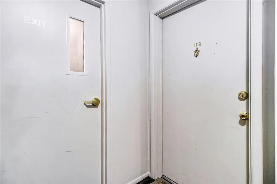 742 W Kilgore Road #108, Kalamazoo, MI 49008 - #3